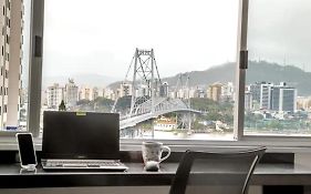 Magnífico QUARTO Privativo em Apto, com Vista Espetacular